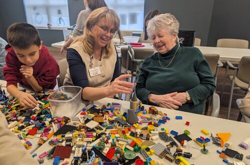Residents get race day ready building model cars